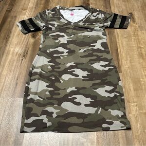 No Boundaries Women’s Camo Shirt L (11-13) Forest Green Outdoors Grunge